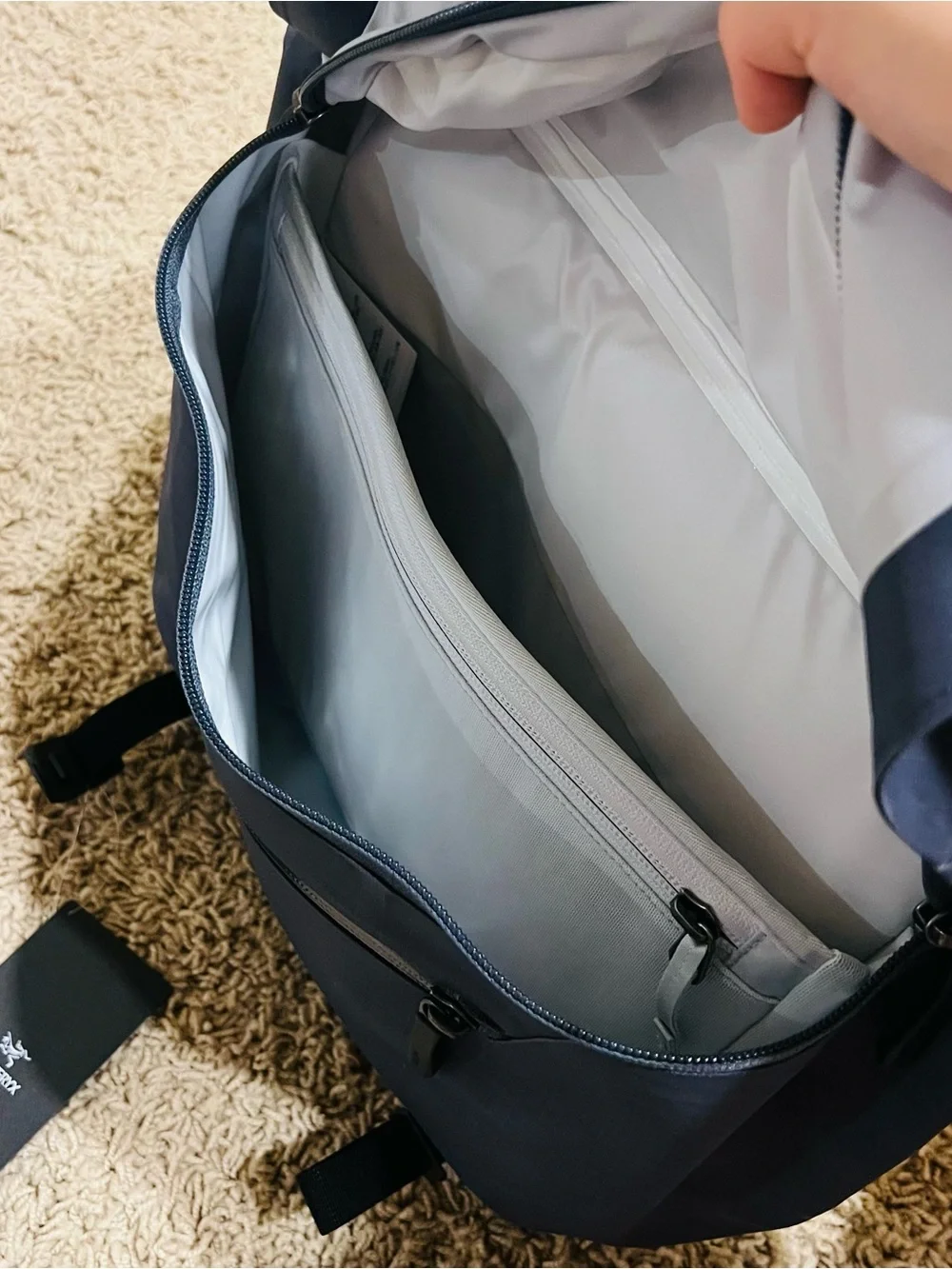Arc’teryx Granville 10 Courier Bag Dark Stratus Water Resistant Shoulder Bag NEW - Picture 6 of 7
